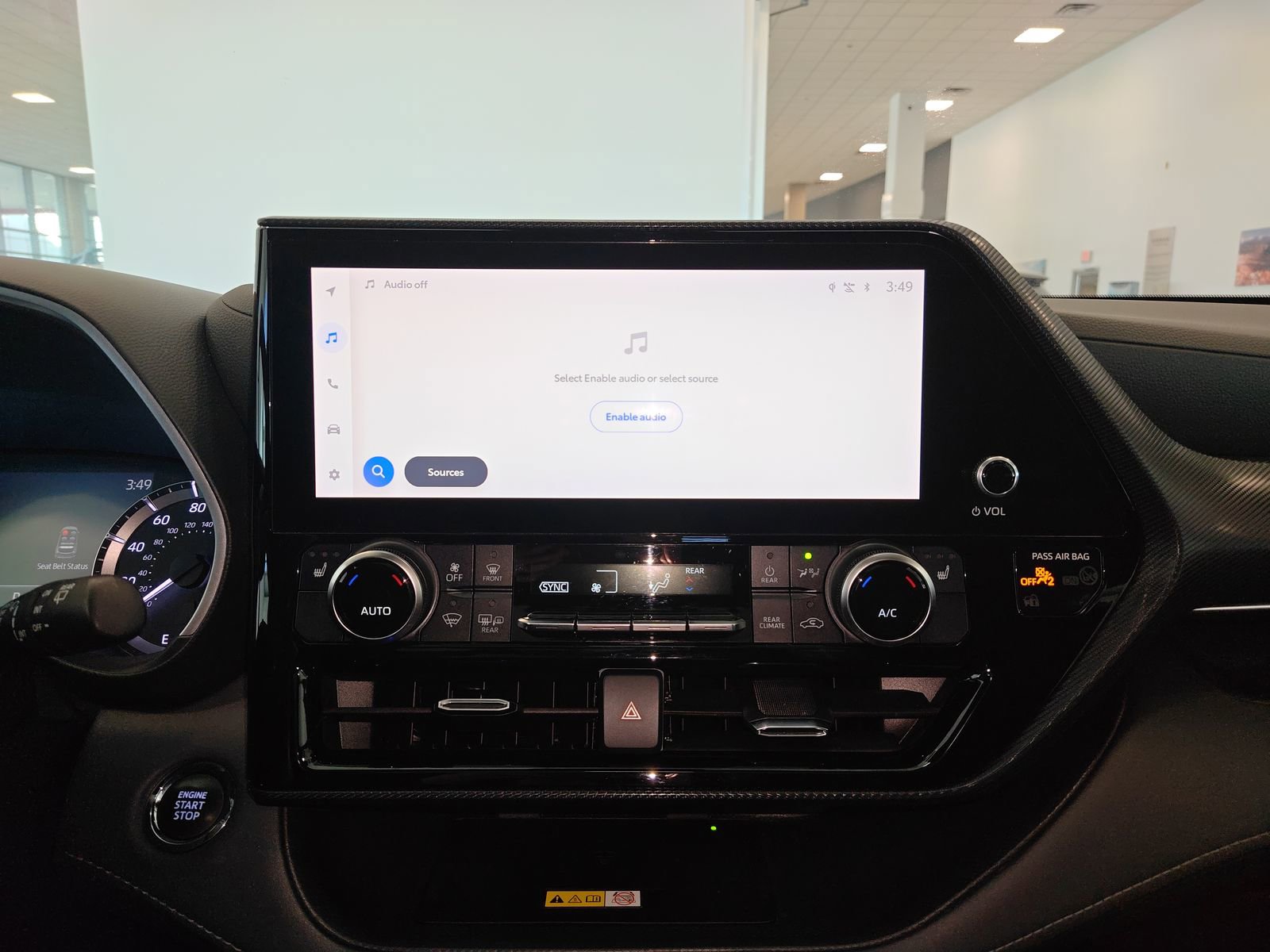 Used 2023 Toyota Highlander XSE image 30