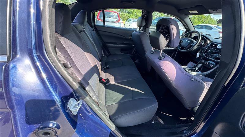 Used 2014 Chrysler 200 LX FWD image 34