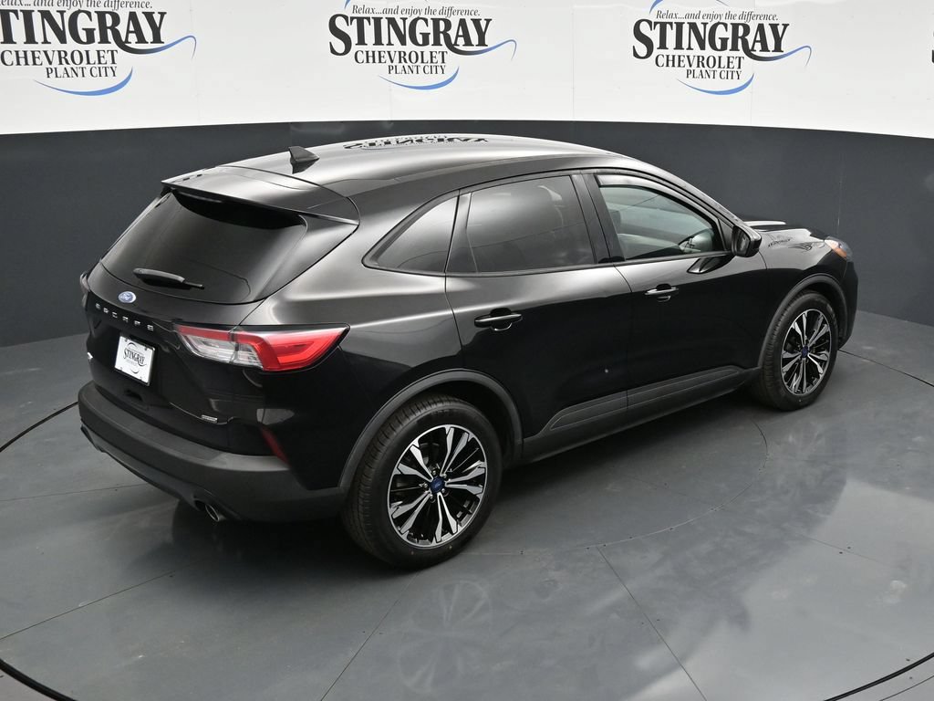 Used 2022 Ford Escape SE w/ SE Sport Appearance Package FWD image 24