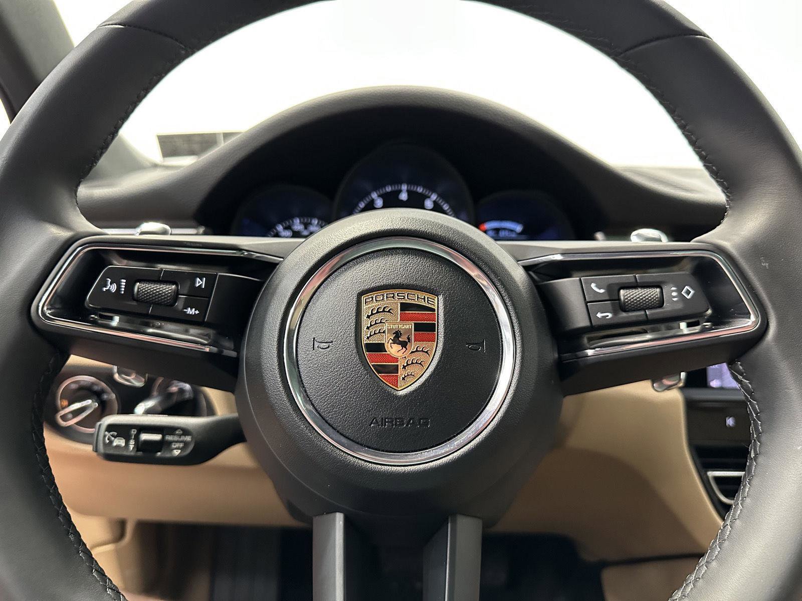 Certified 2026 Porsche Macan AWD/4WD image 25