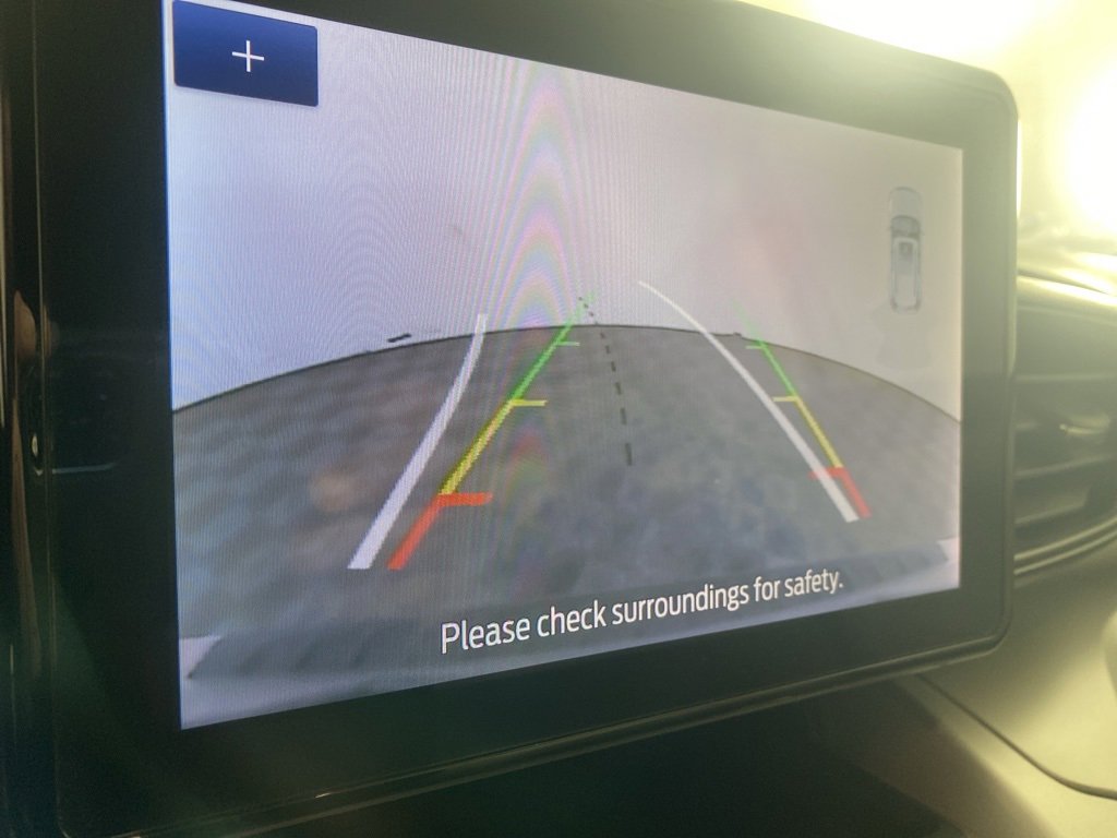 Used 2022 Ford Explorer XLT image 4