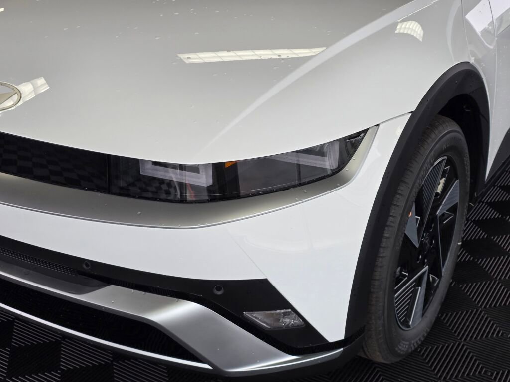 New 2026 Hyundai Ioniq 5 SEL image 10