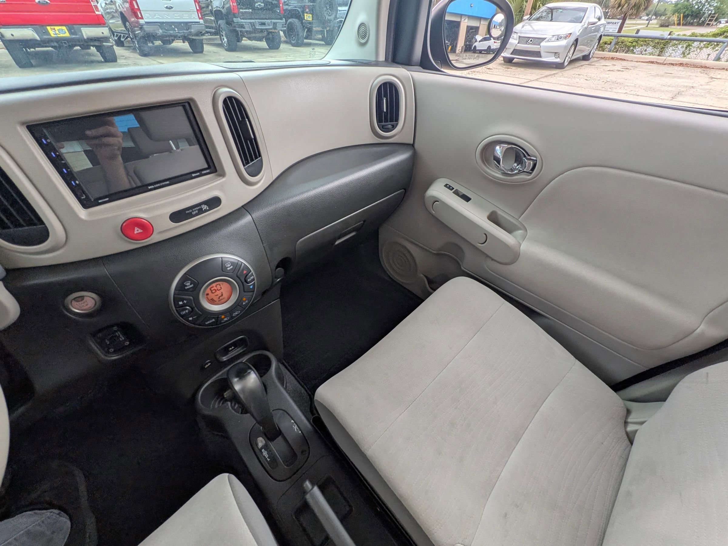 Used 2010 Nissan Cube 1.8 SL w/ SL Preferred Pkg image 10