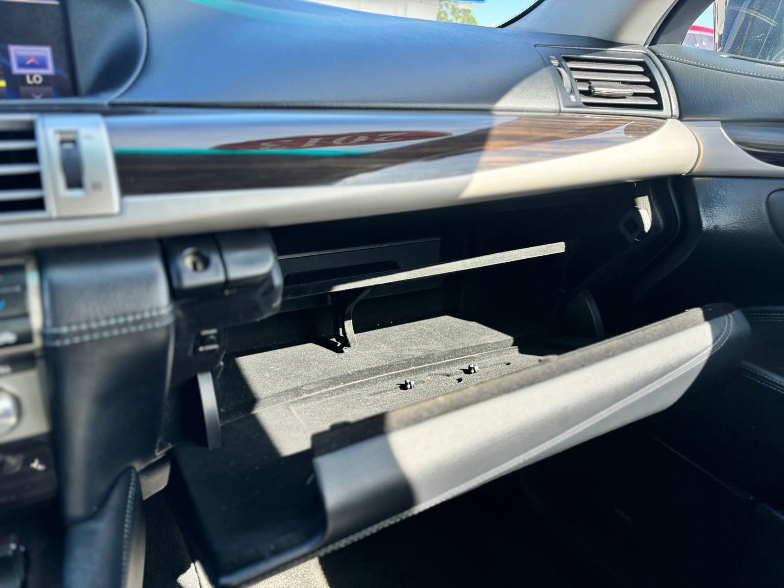 Used 2013 Lexus LS 460 LS 460 Sedan 4D w/ Comfort Pkg image 27