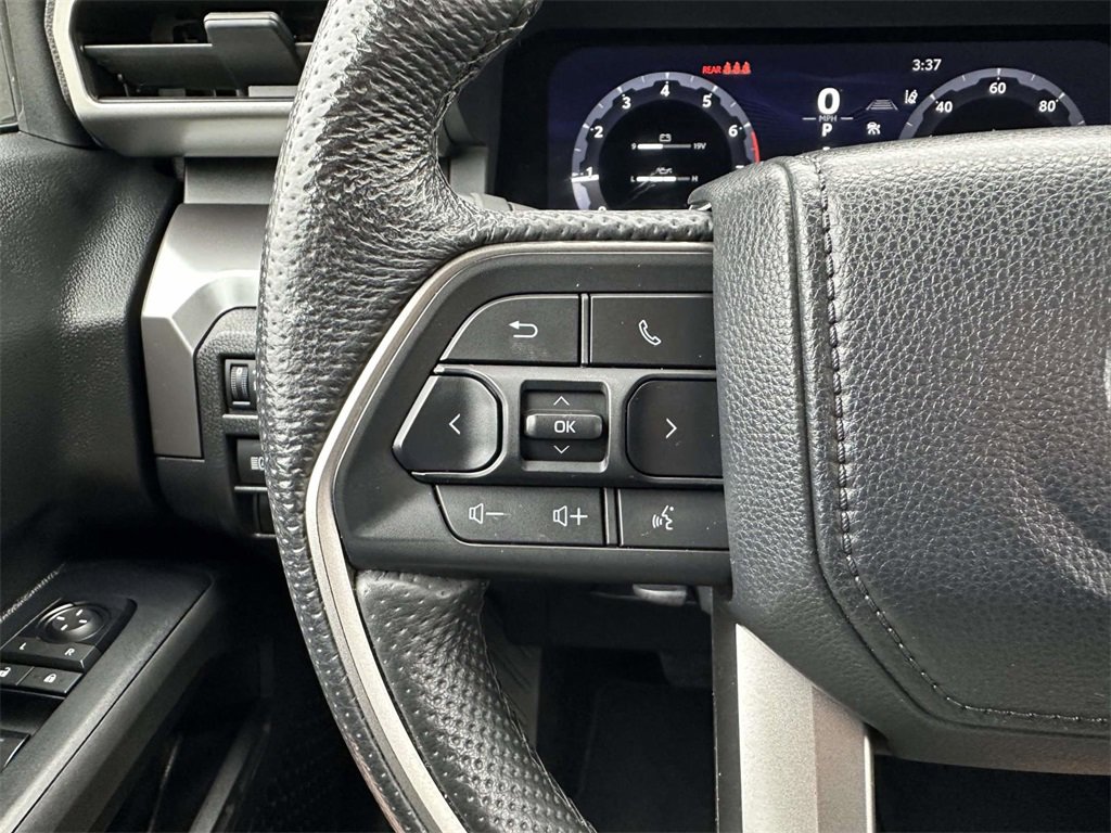 Used 2024 Toyota Tacoma TRD Off-Road image 8