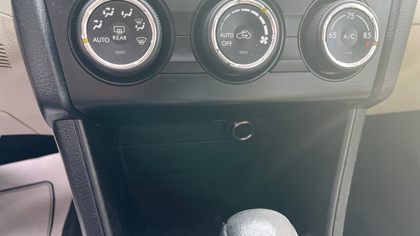 Used 2013 Subaru Impreza 2.0i Limited image 22