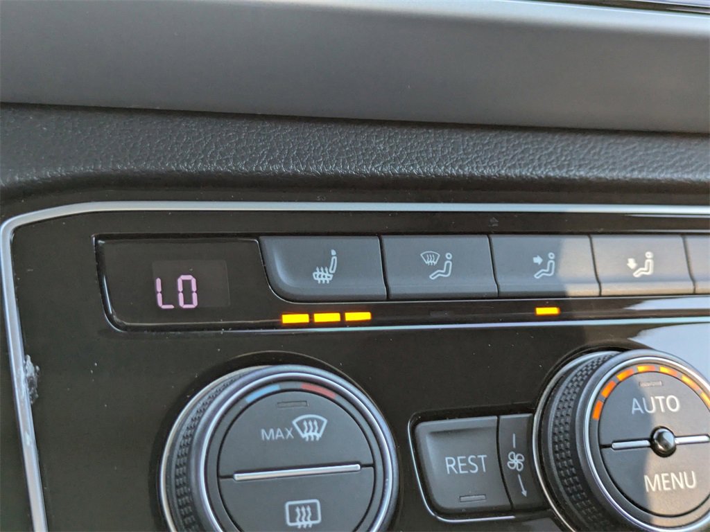 Used 2021 Volkswagen Atlas SEL R-Line image 21