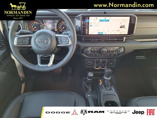 New 2026 Jeep Wrangler Unlimited Sahara AWD/4WD image 6