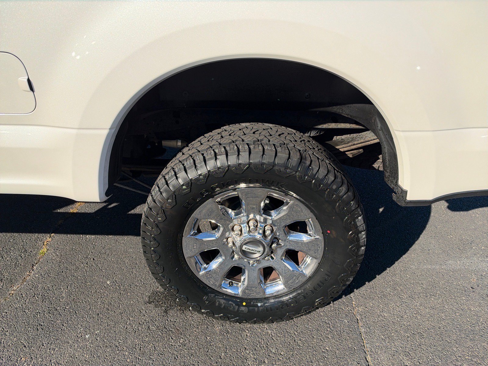 Used 2017 Ford F250 Lariat w/ Lariat Ultimate Package AWD/4WD image 33