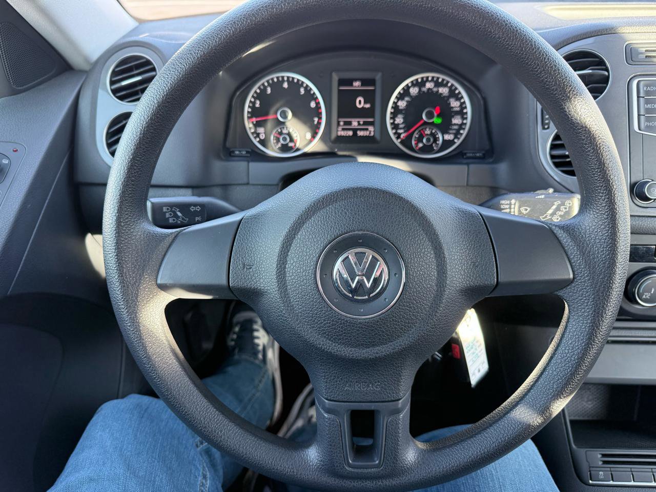 Used 2017 Volkswagen Tiguan Limited image 14