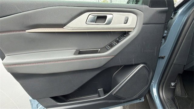 New 2025 Ford Explorer Active image 19