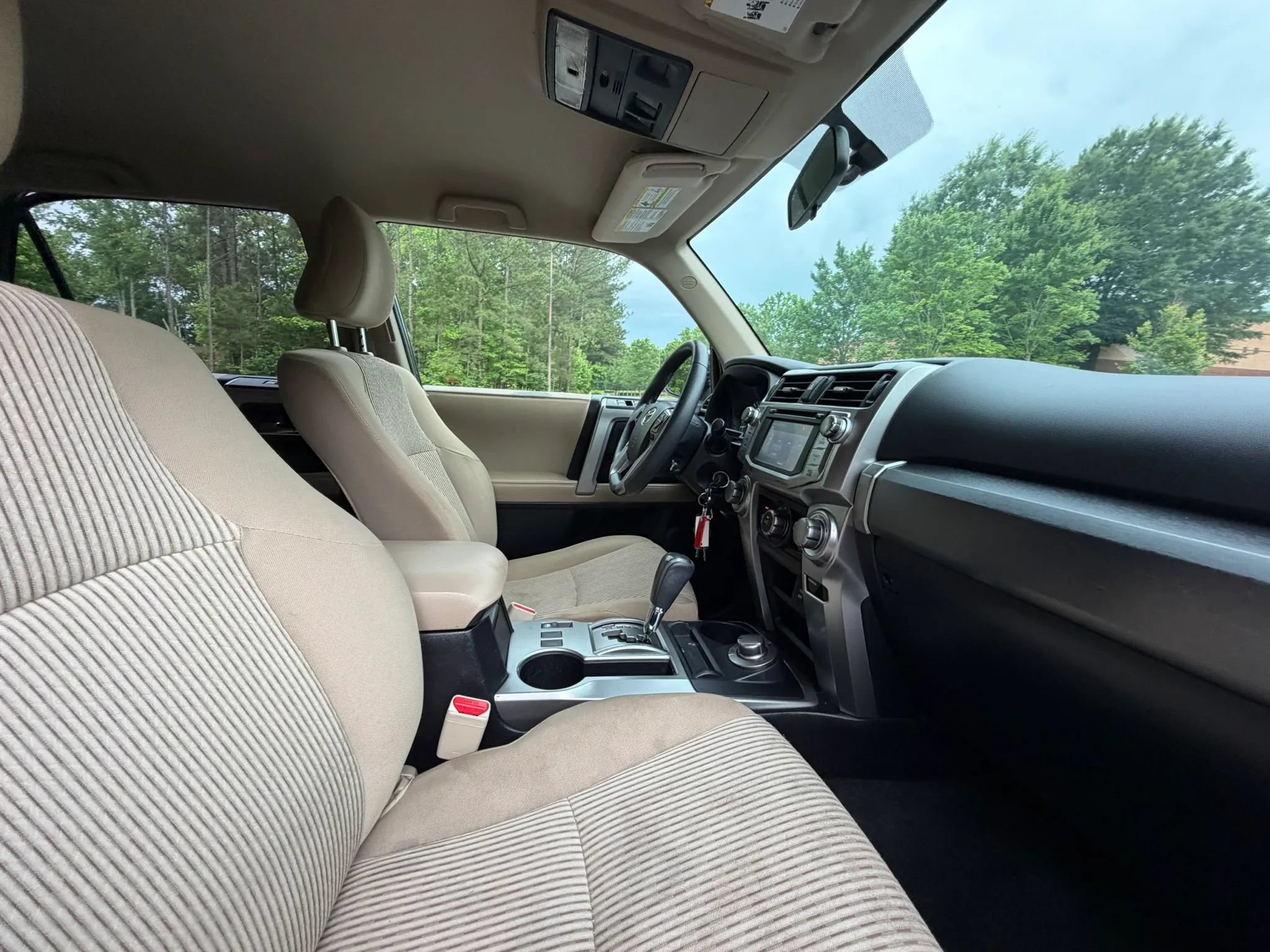 Used 2016 Toyota 4Runner SR5 AWD/4WD image 28