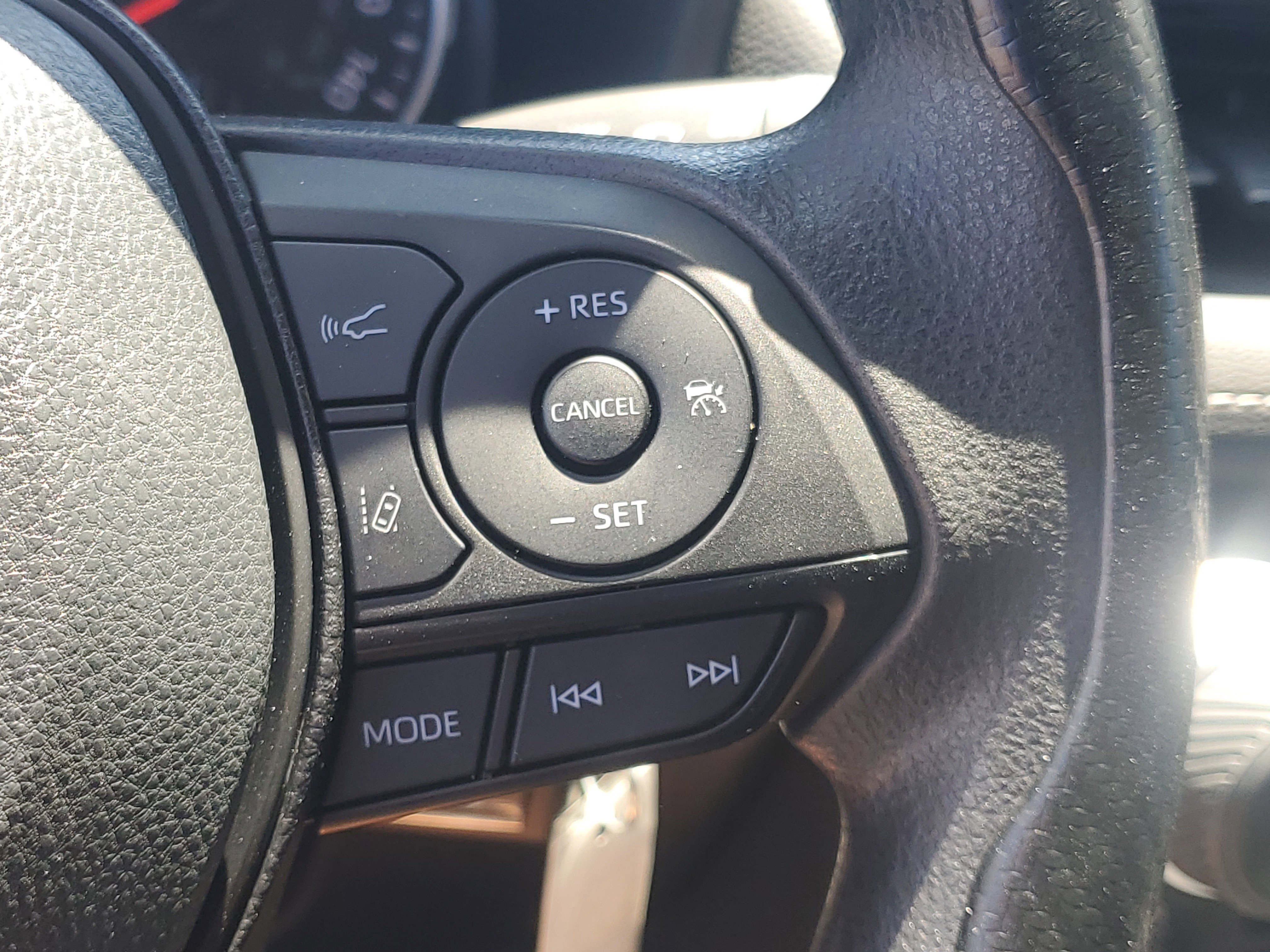 Certified 2022 Toyota RAV4 LE FWD image 22
