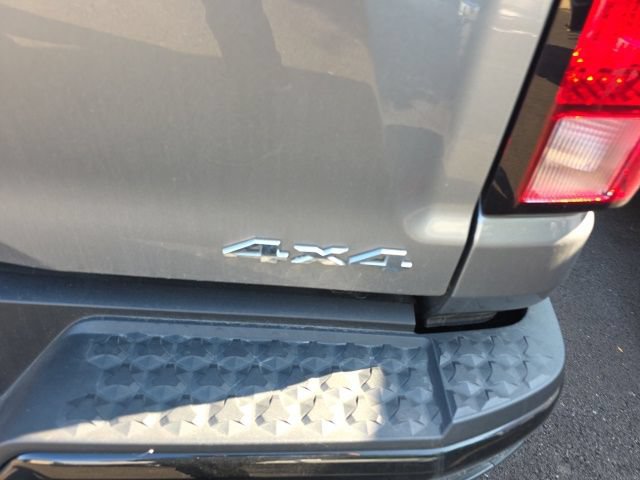 Used 2023 Chevrolet Colorado Trail Boss AWD/4WD image 20