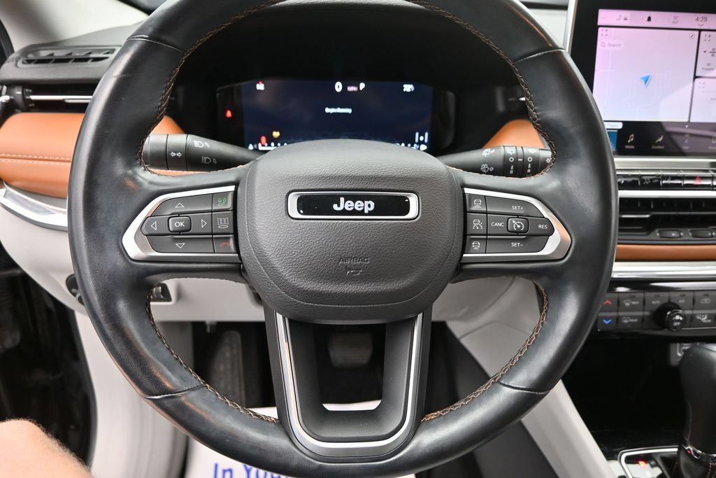 Used 2022 Jeep Compass Limited w/ Elite Group AWD/4WD image 29