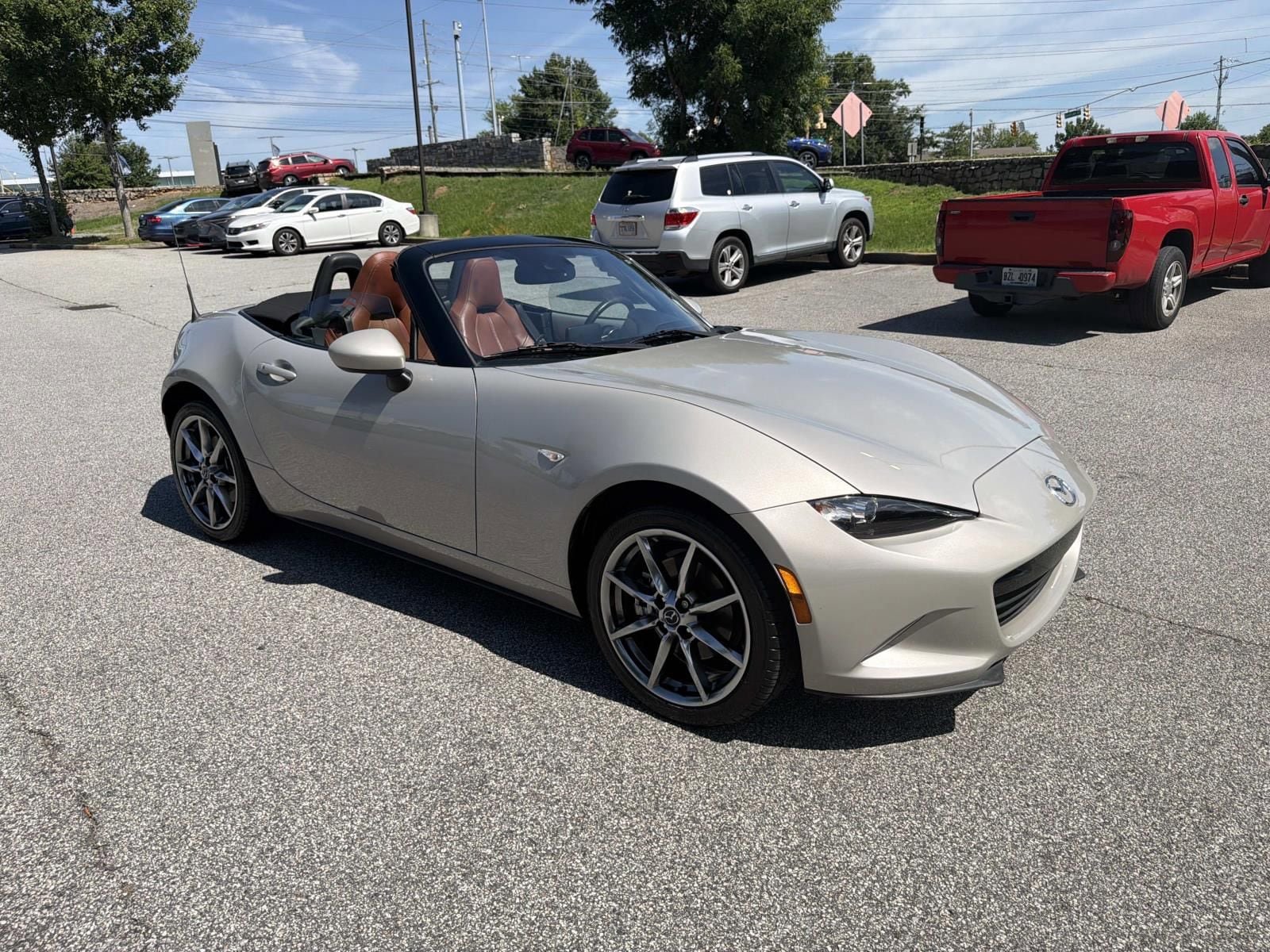 Used 2022 MAZDA MX-5 Miata Grand Touring w/ Weather Package RWD image 29