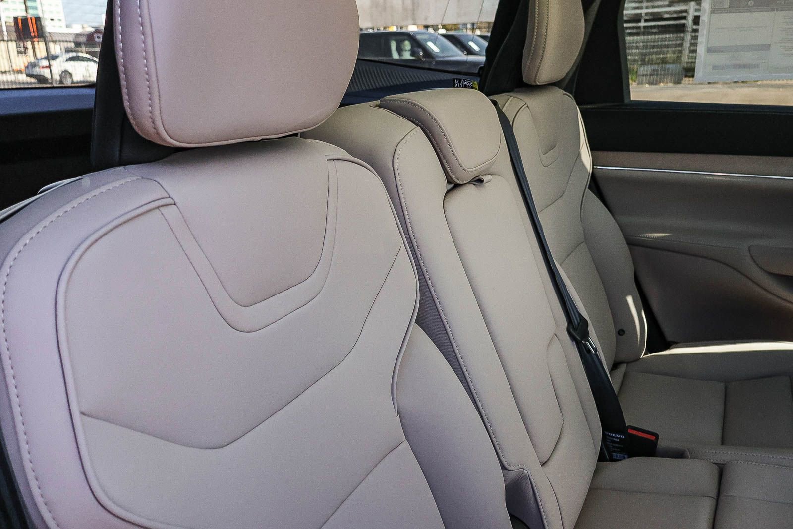 New 2026 Volvo EX90 Plus RWD image 21
