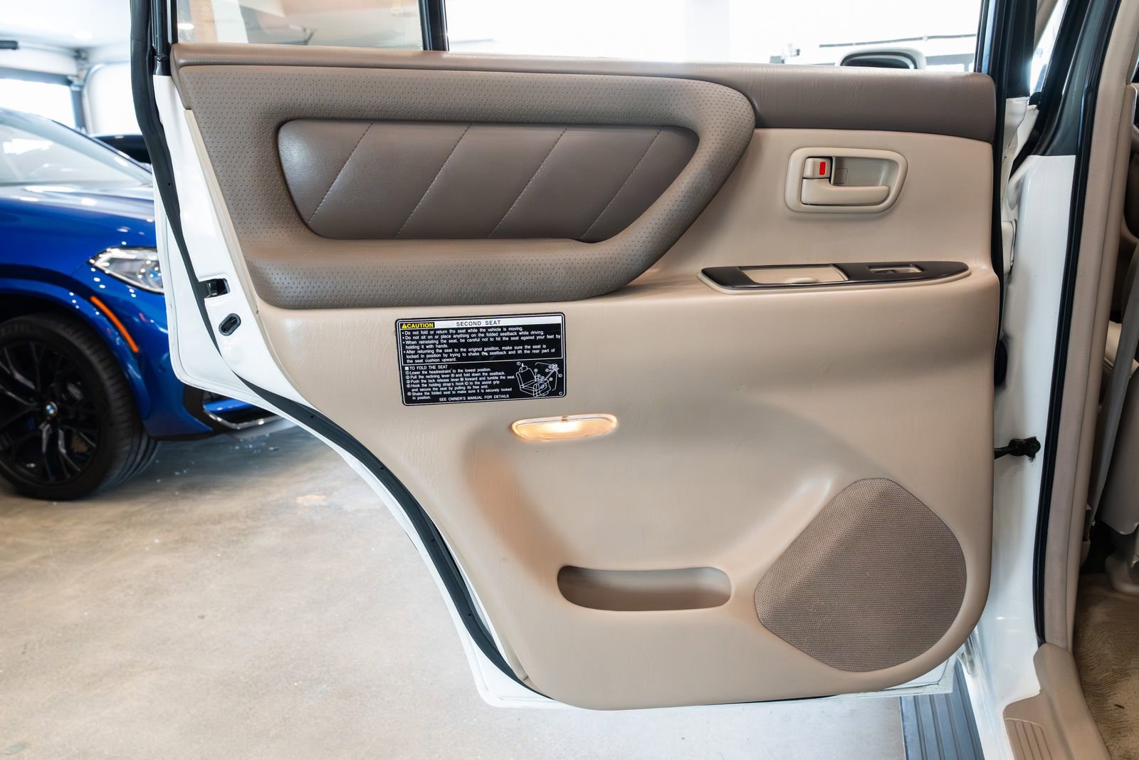 Used 2002 Toyota Land Cruiser AWD/4WD image 28