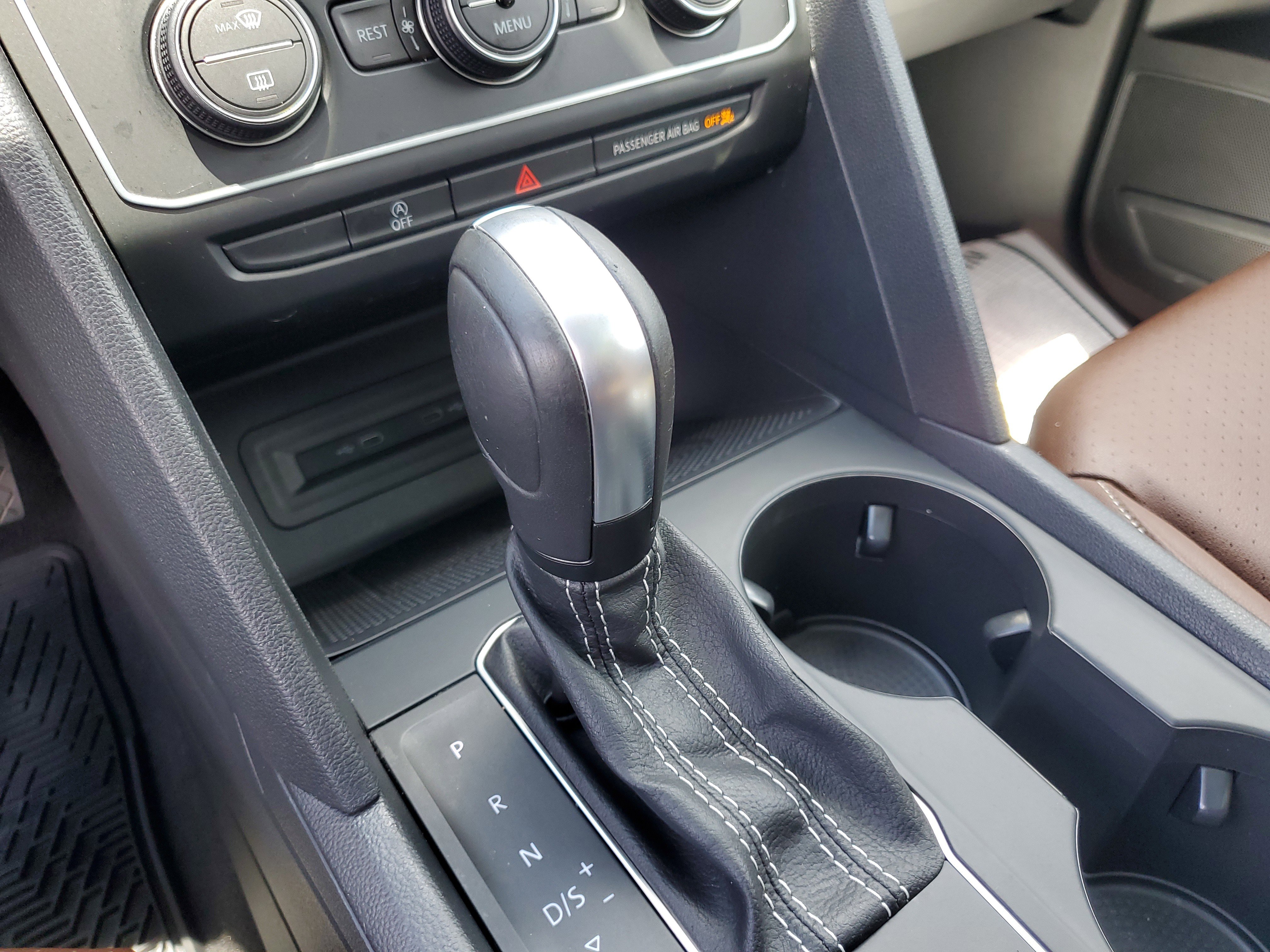 Used 2021 Volkswagen Atlas SE w/ Panoramic Sunroof Package image 22