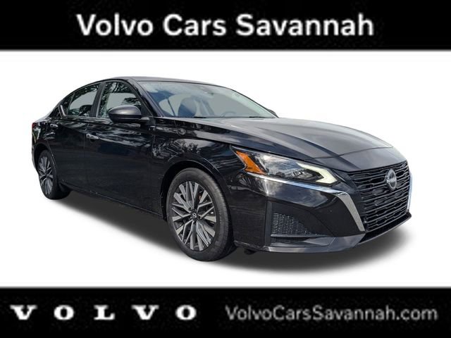 Used 2024 Nissan Altima 2.5 SV