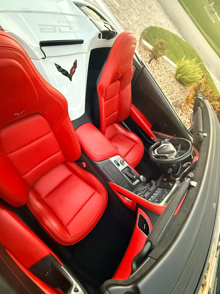 Used 2016 Chevrolet Corvette Z06 w/ 3LZ Preferred Equipment Group RWD image 26