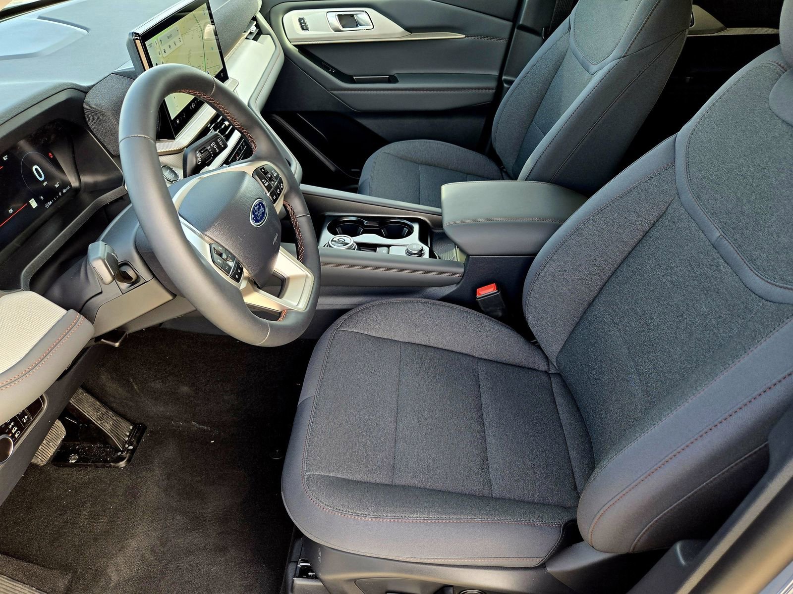 New 2026 Ford Explorer Active image 14