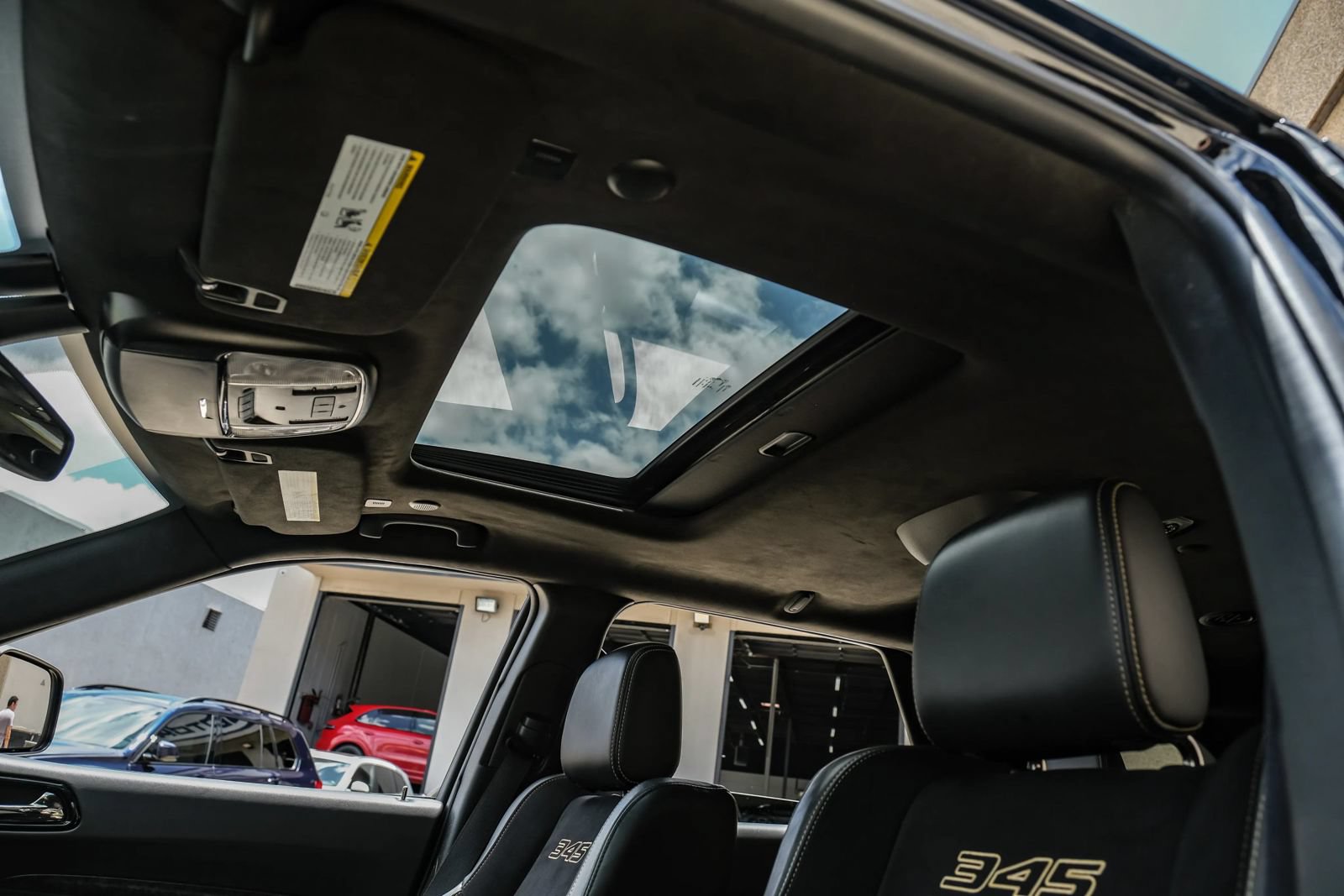 Used 2025 Dodge Durango R/T AWD/4WD image 4