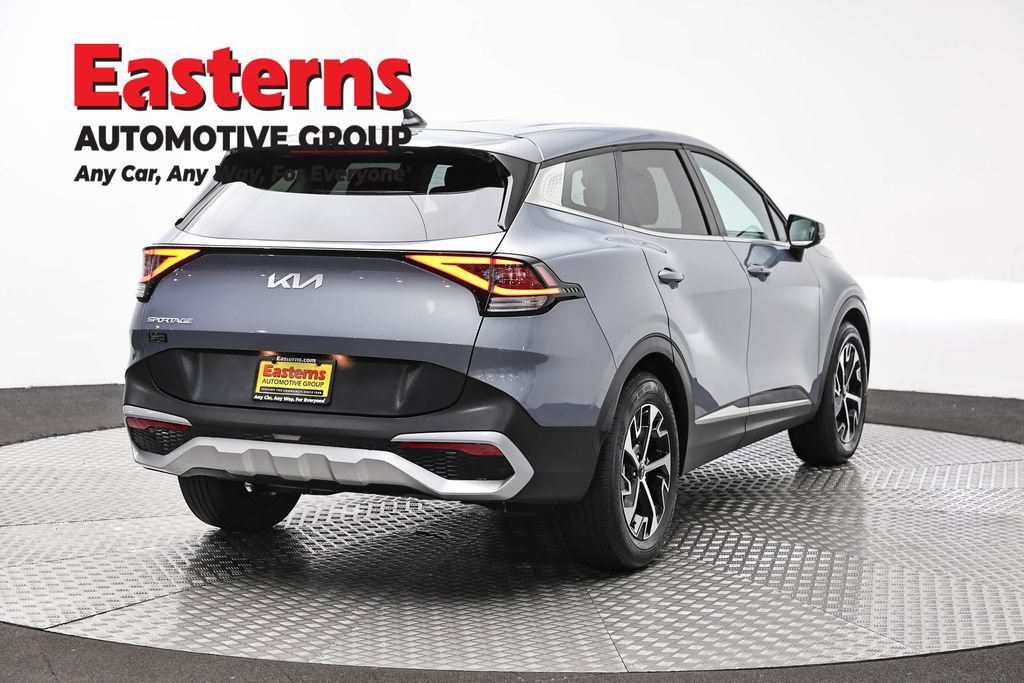Used 2025 Kia Sportage EX FWD image 5