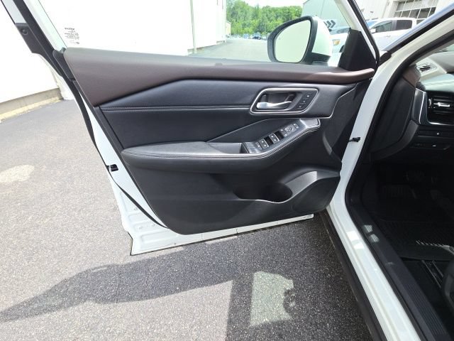 Used 2021 Nissan Rogue SL w/ Premium Package AWD/4WD image 21