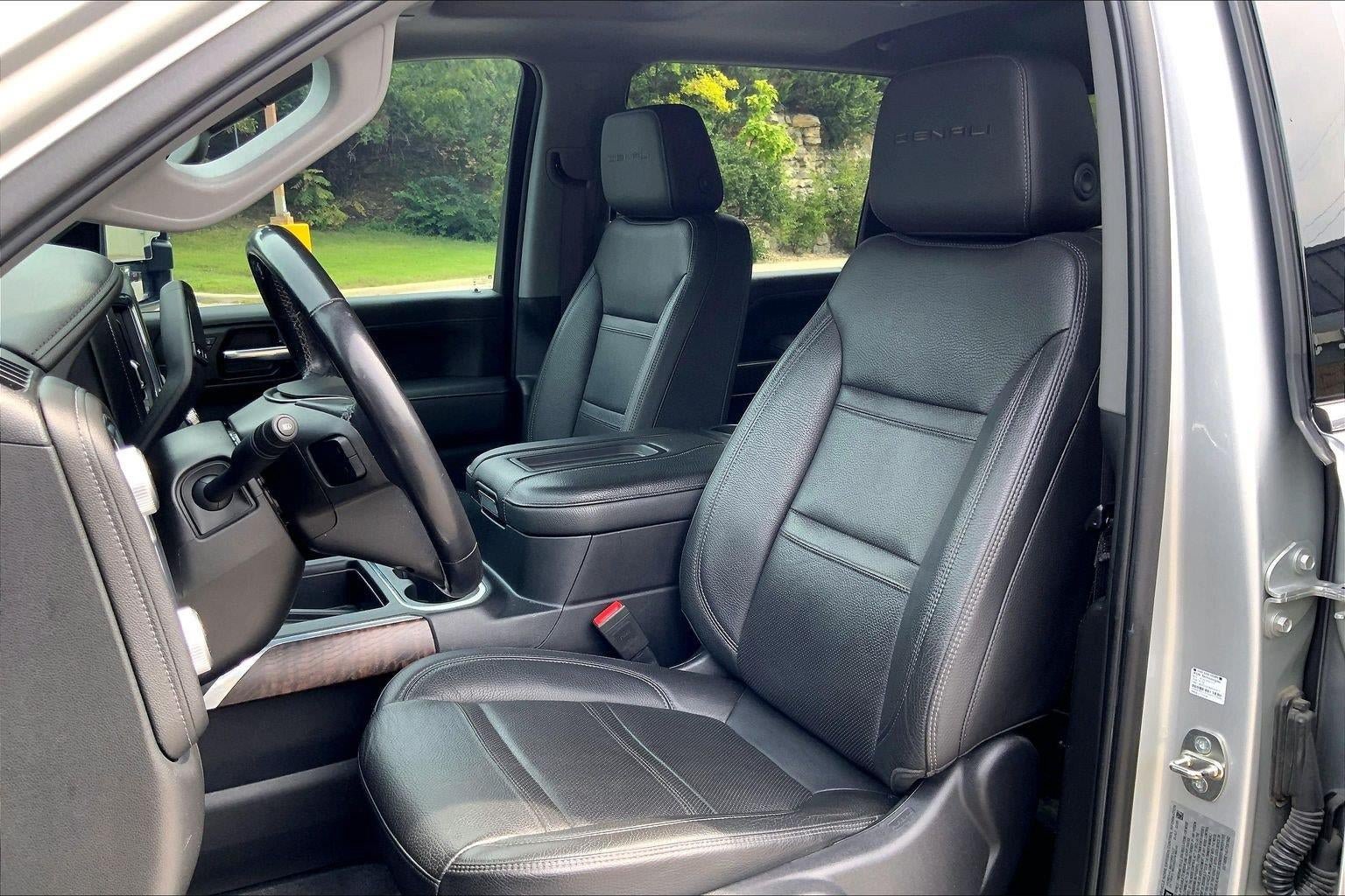 Used 2020 GMC Sierra 2500 Denali w/ Denali Ultimate Package AWD/4WD image 22