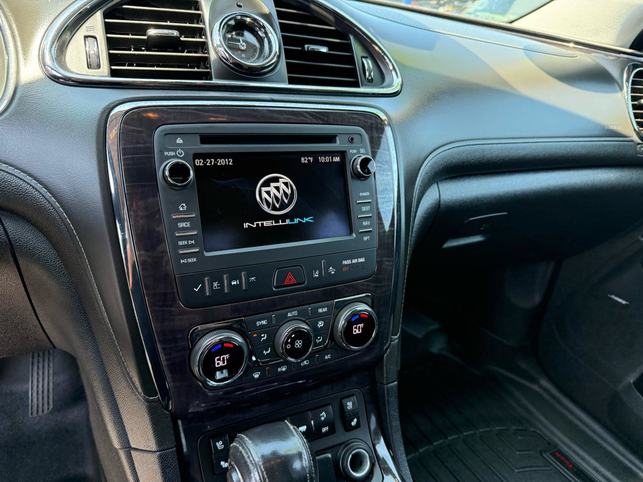 Used 2017 Buick Enclave Premium w/ Experience Buick Package AWD/4WD image 32
