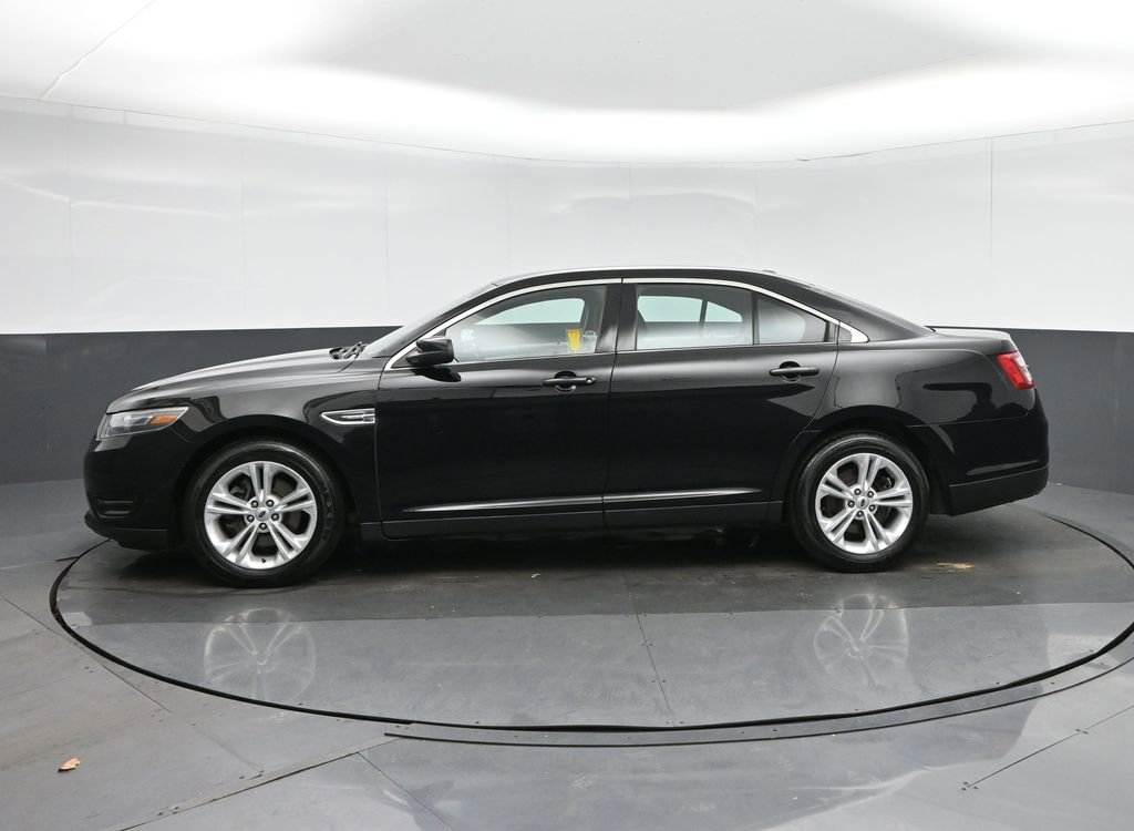 Used 2018 Ford Taurus SEL FWD image 4