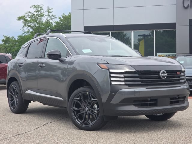 New 2026 Nissan Kicks SR AWD/4WD image 2