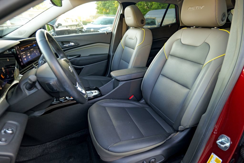 Used 2024 Chevrolet Trax ACTIV w/ Sunroof Package FWD image 20