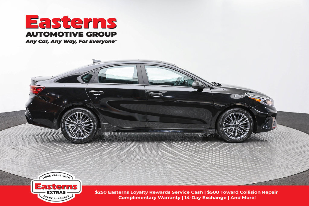 Used 2023 Kia Forte GT-Line w/ GT-Line Premium Package FWD image 5