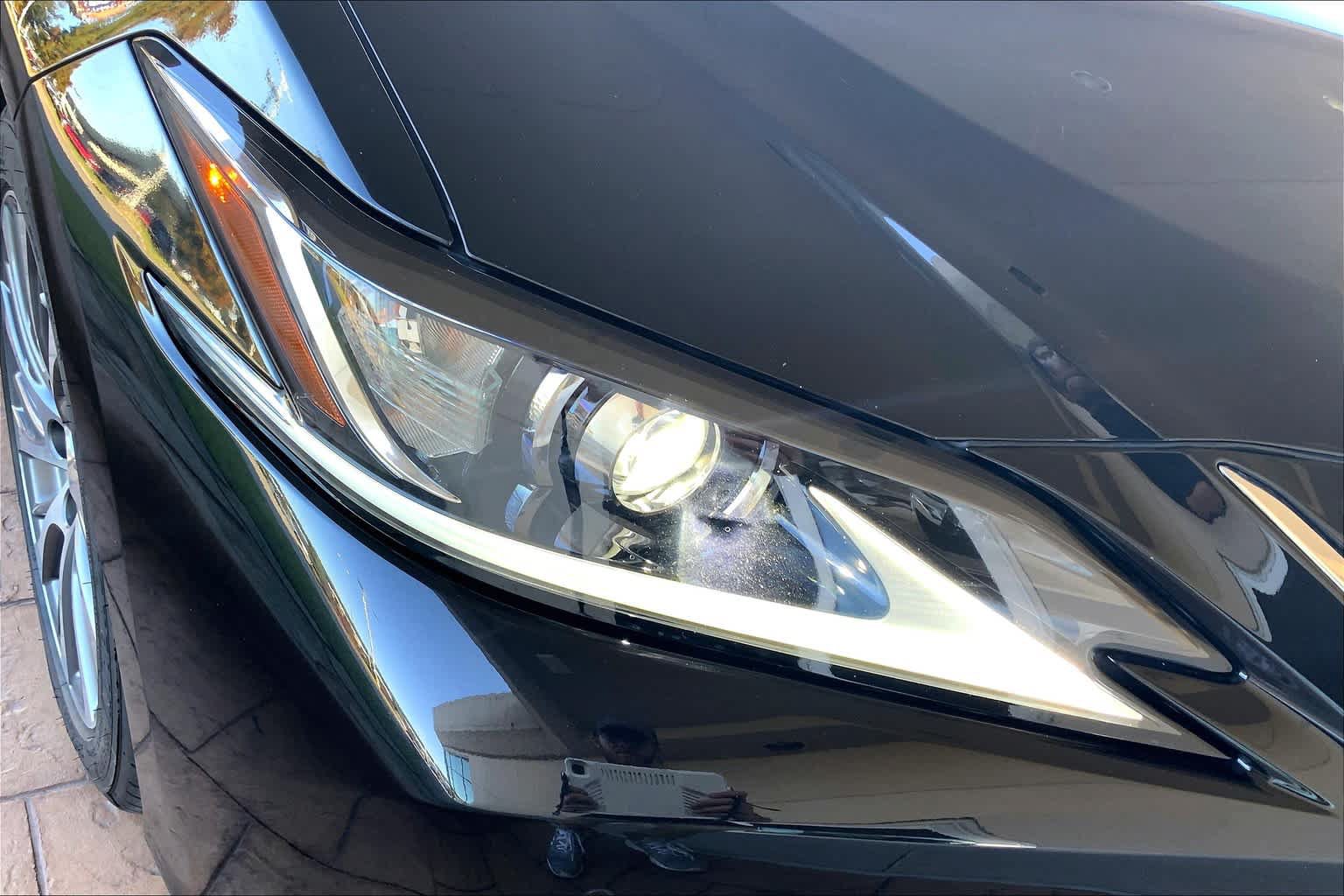 Used 2019 Lexus ES 350 w/ Premium Package FWD image 27