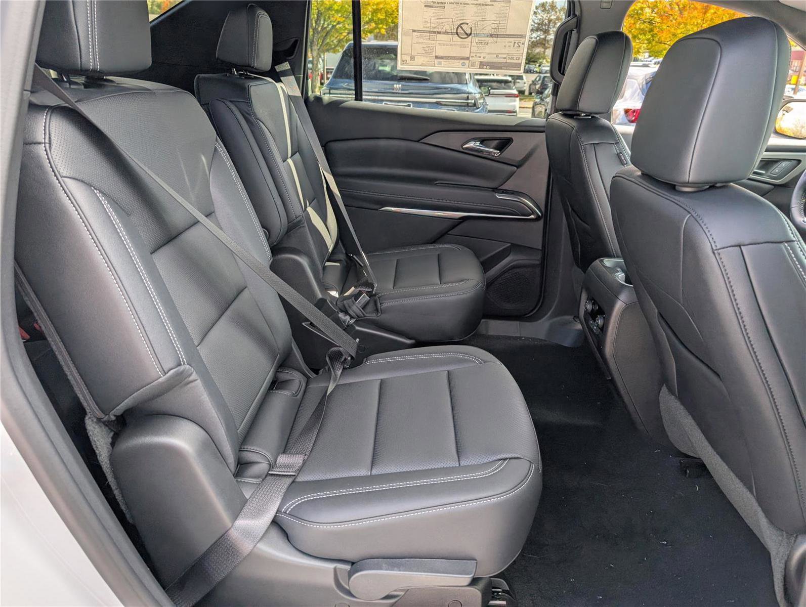 New 2026 Chevrolet Traverse LT w/ Midnight/Sport Edition image 8