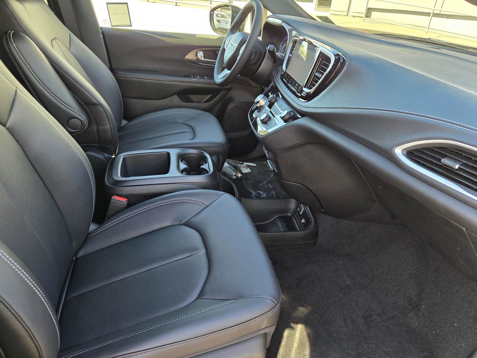 New 2026 Chrysler Pacifica Select image 33