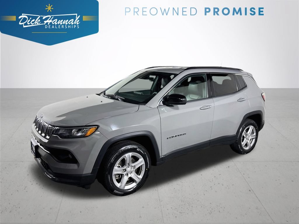 Used 2023 Jeep Compass Latitude w/ Convenience Group AWD/4WD image 1