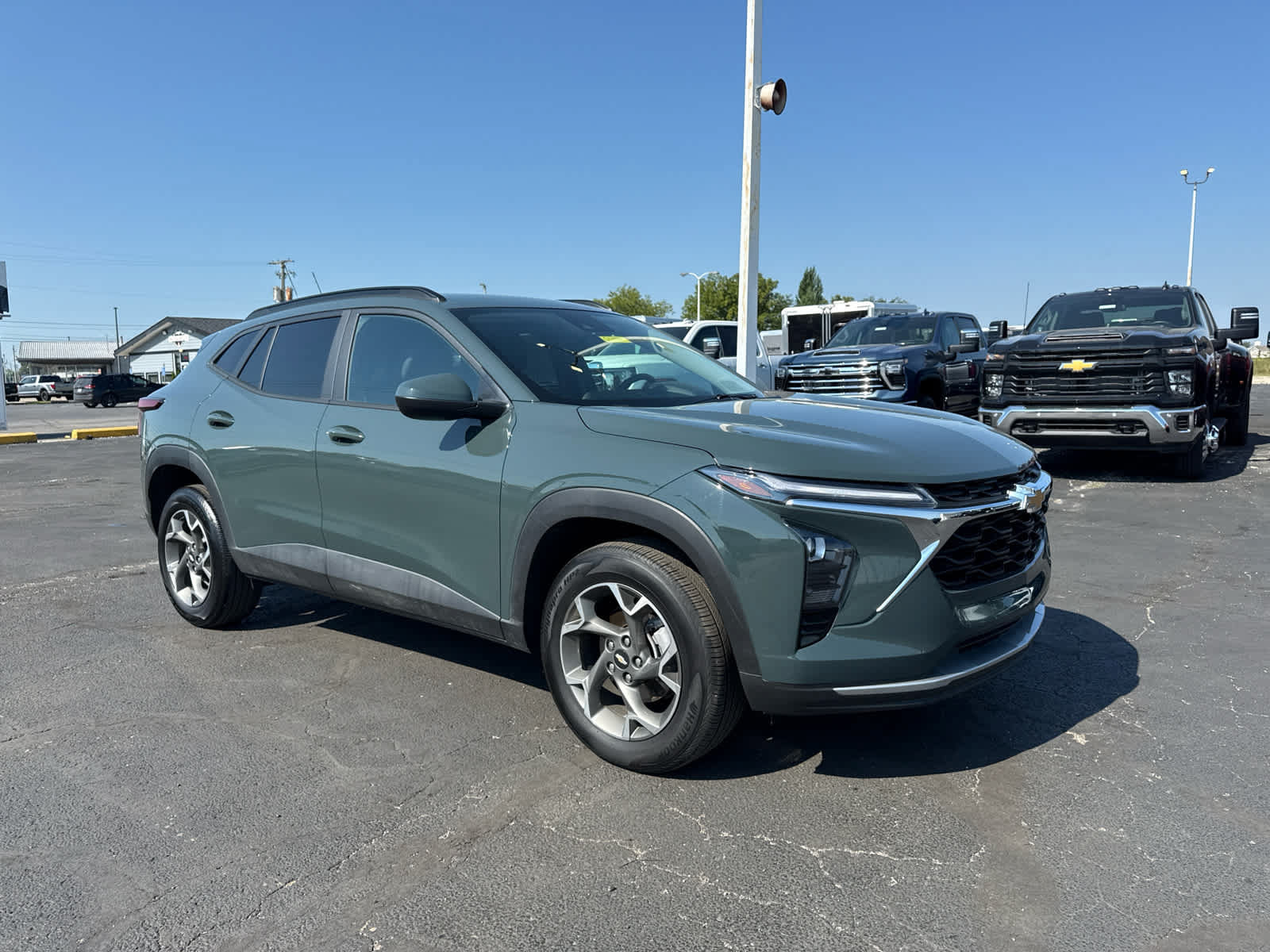Certified 2025 Chevrolet Trax LT w/ LT Convenience Package FWD image 7