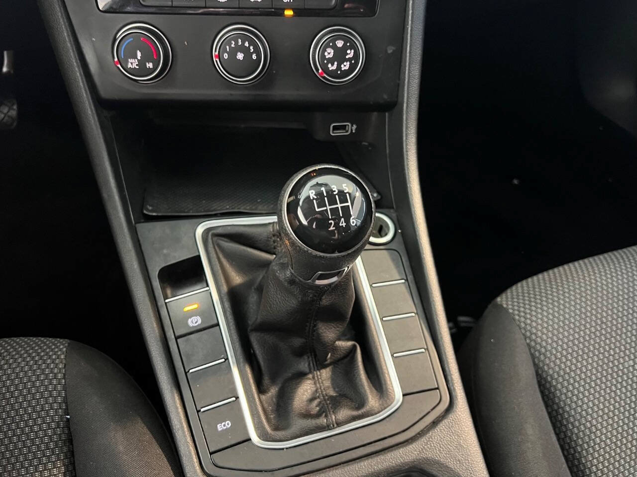 Used 2019 Volkswagen Jetta S w/ Driver Assistance Package FWD image 21