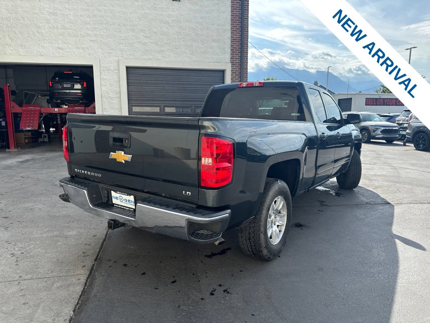 Used 2019 Chevrolet Silverado 1500 LT AWD/4WD image 7