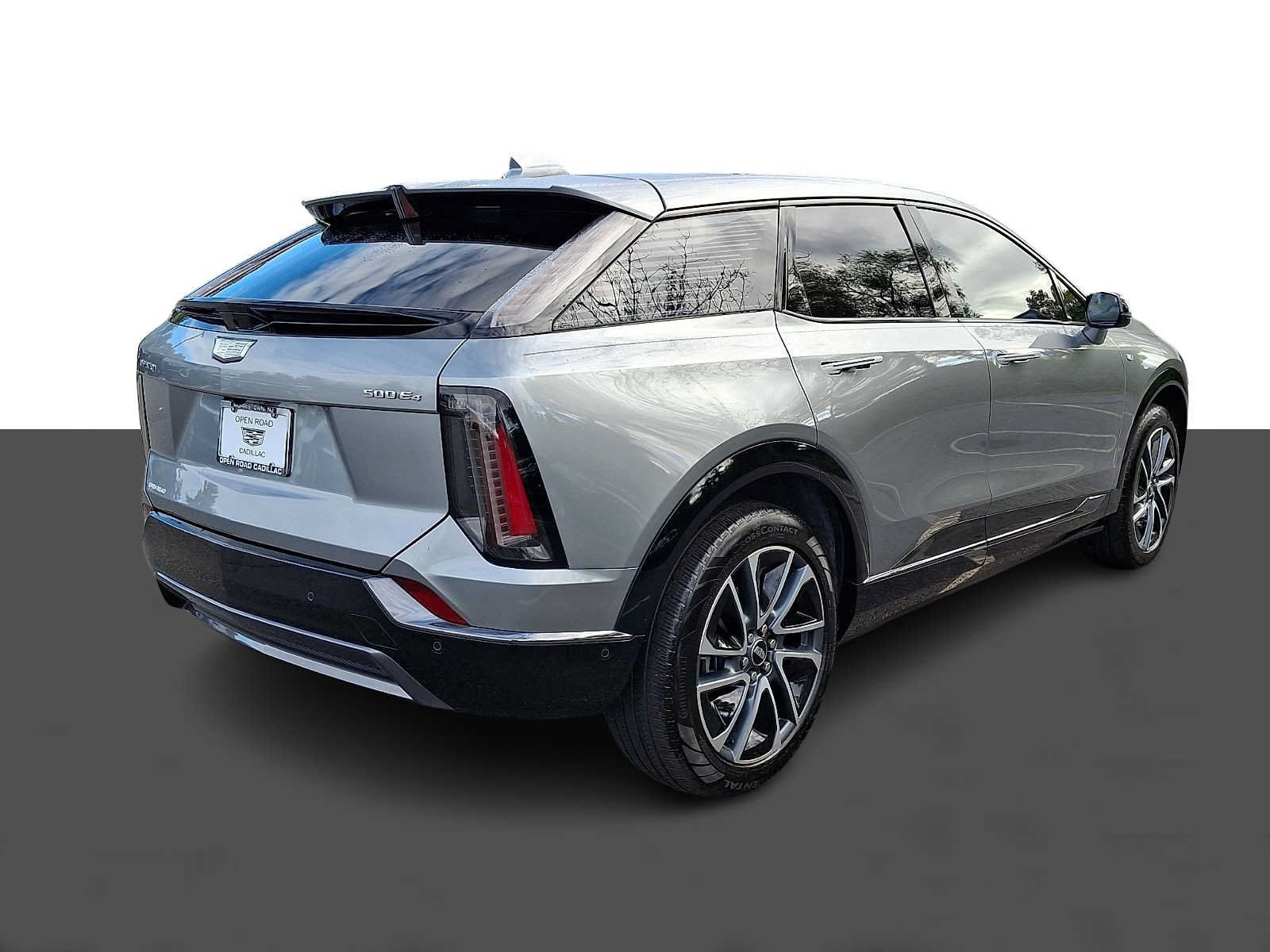 Certified 2025 Cadillac Optiq Sport 1 w/ LPO, Floor Liner Package AWD/4WD image 6