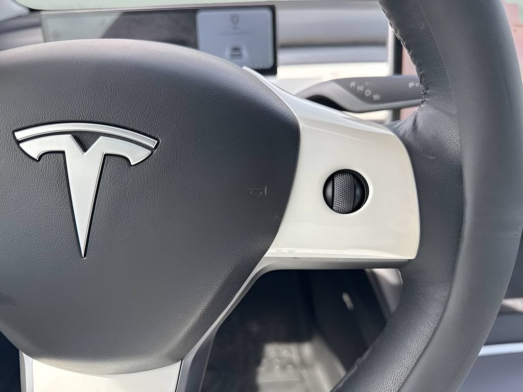 Used 2021 Tesla Model 3 Standard Range Plus RWD image 16
