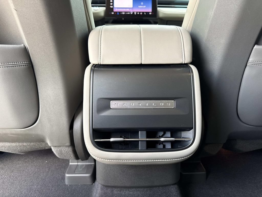 Certified 2024 Lincoln Nautilus Premier AWD/4WD image 16