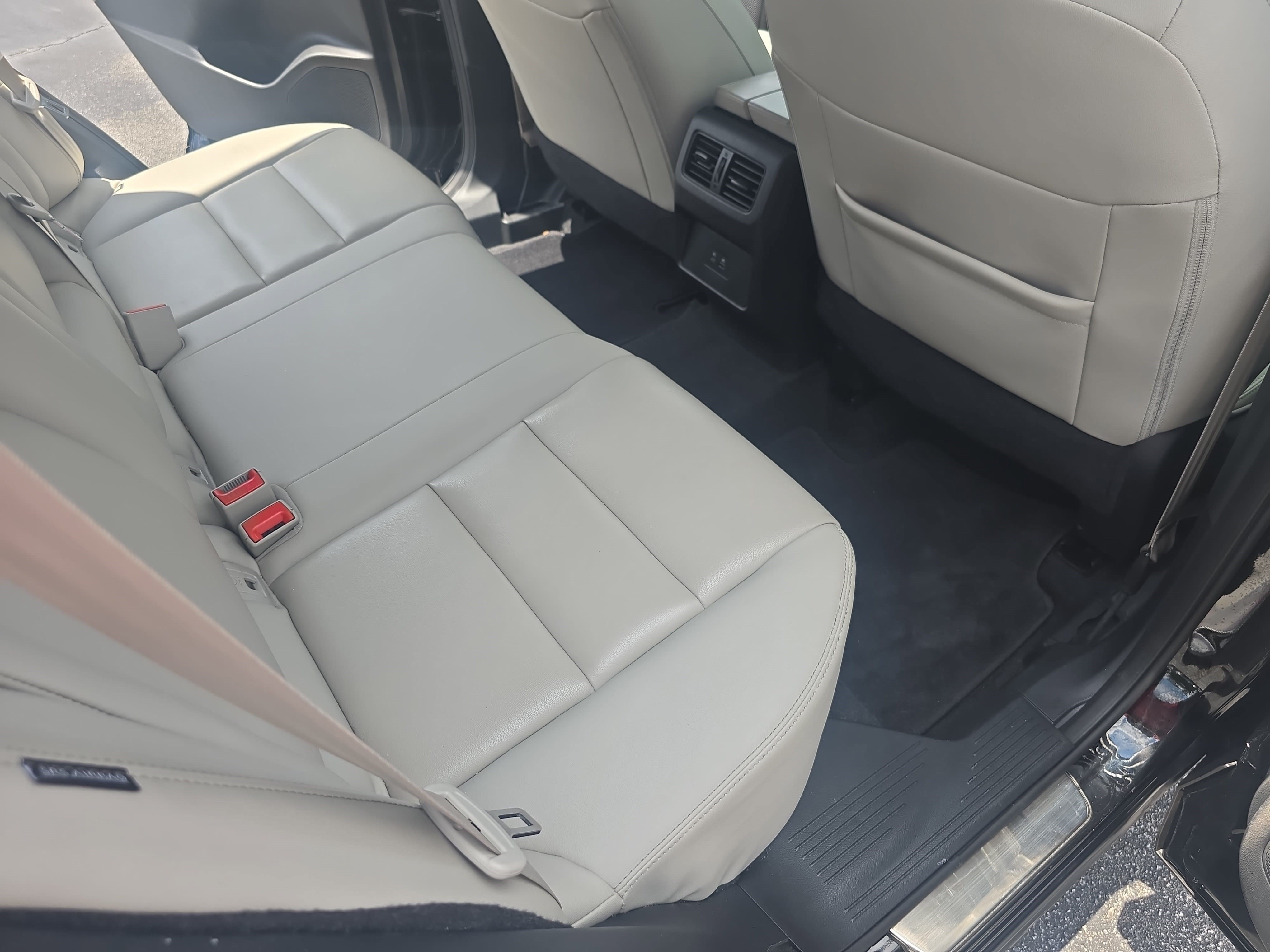 Used 2023 Nissan Rogue SL FWD image 11