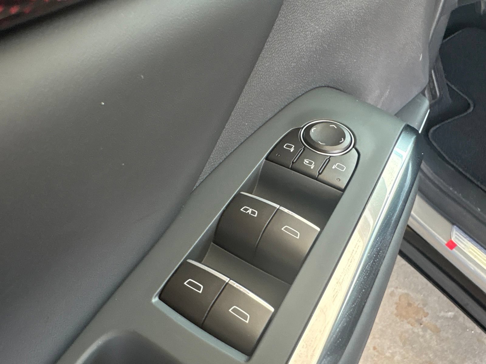 New 2027 Chevrolet Traverse RS AWD/4WD image 12
