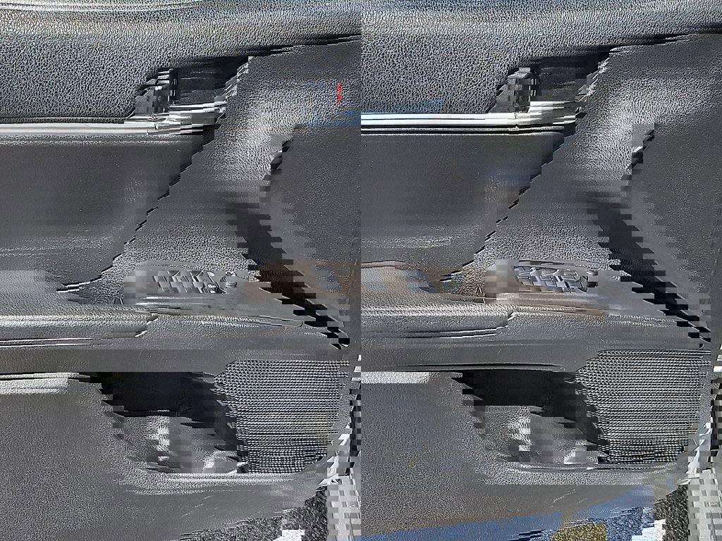 Used 2022 Toyota Camry LE image 19