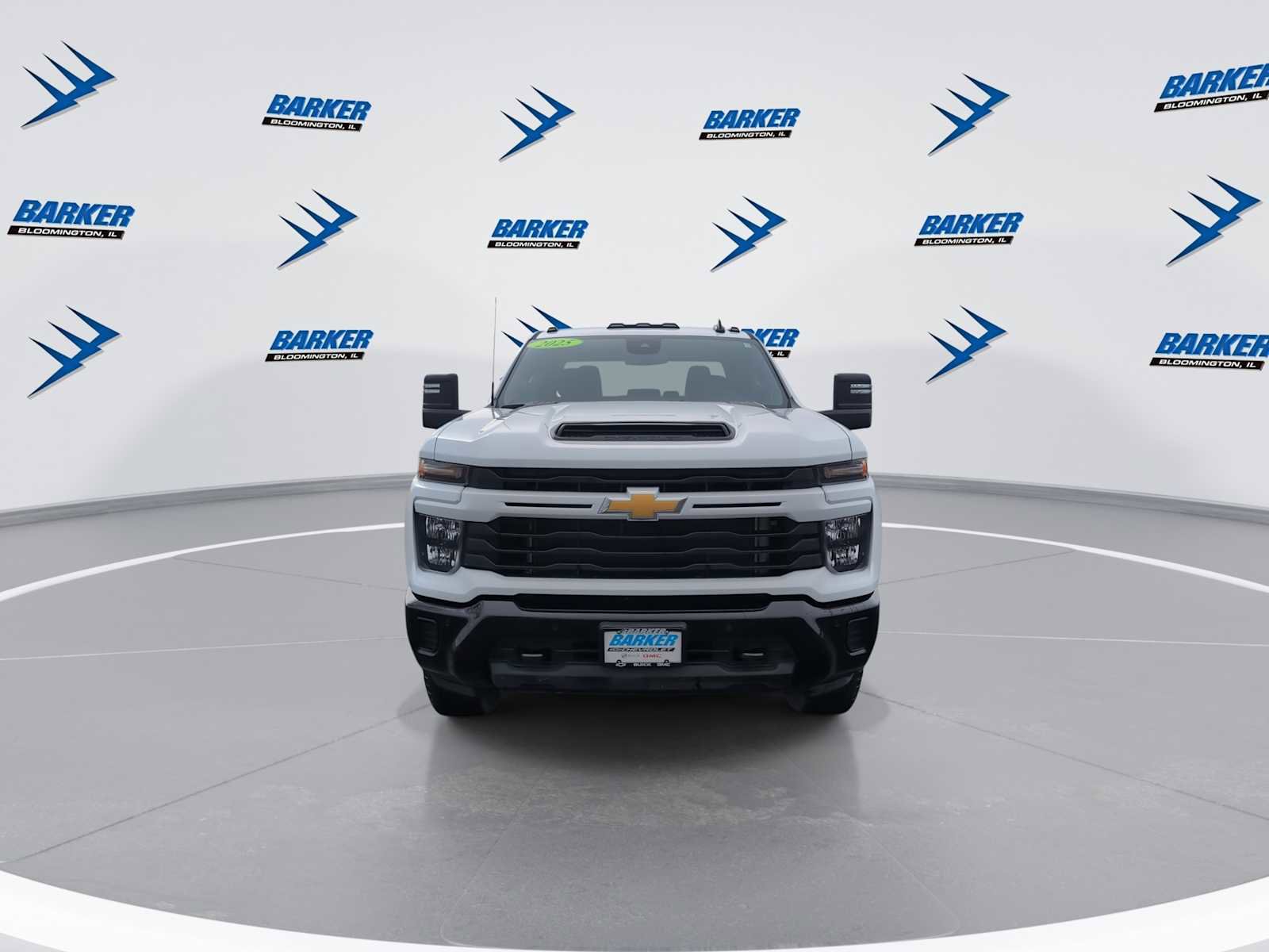 Used 2025 Chevrolet Silverado 2500 Custom w/ Custom Value Package image 3