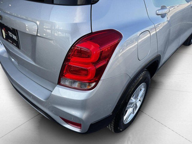 Used 2021 Chevrolet Trax LT w/ Driver Confidence Package AWD/4WD image 13